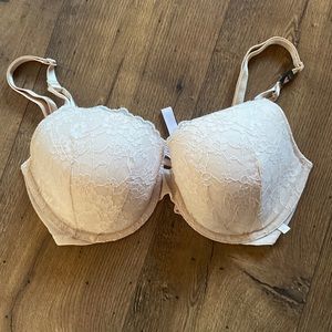 NWT Victorias Secret Nude Lace Bra 34 DD